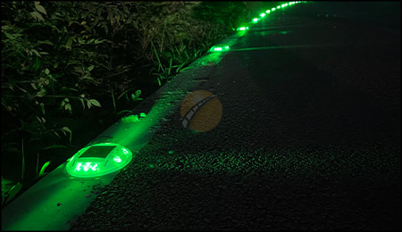 solarroadstuds